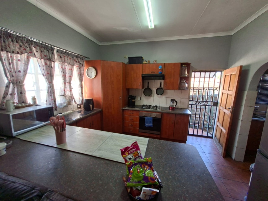 3 Bedroom Property for Sale in Azalea Park North West